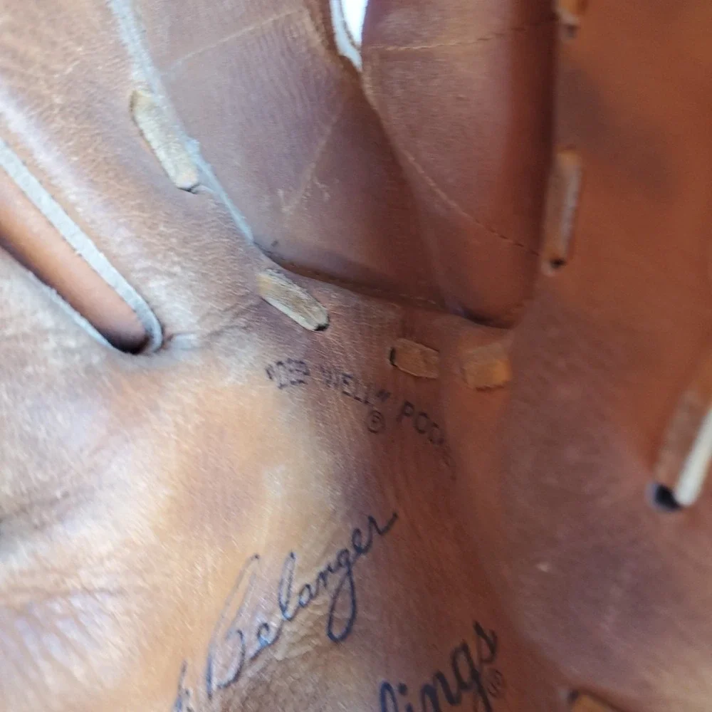 Rawlings out glove baseball